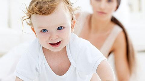 Desarrollo cognitivo y motor en bebés de 9 meses