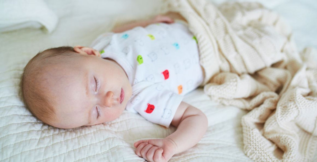 Cómo y cuánto duerme un bebé de 3 meses