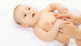 ¿Por qué tiene mi bebé la barriga hinchada?