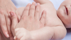 ¿Cómo hacer que el bebé haga caca?