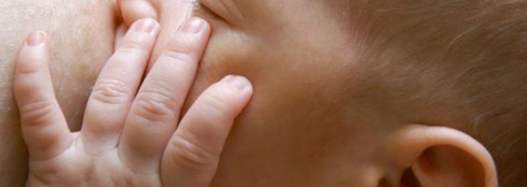 ¿Dar el pecho a demanda? Cada cuánto amamantar al bebé