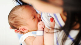Me molesta el pecho al dar de mamar al bebé, ¿qué hacer?